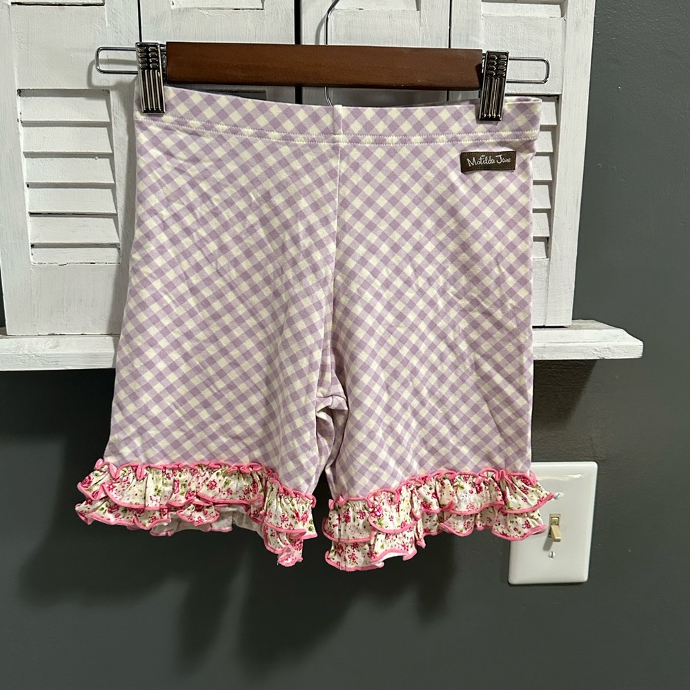 Matilda Jane flower ruffle shorts size 12 girls. EUC.